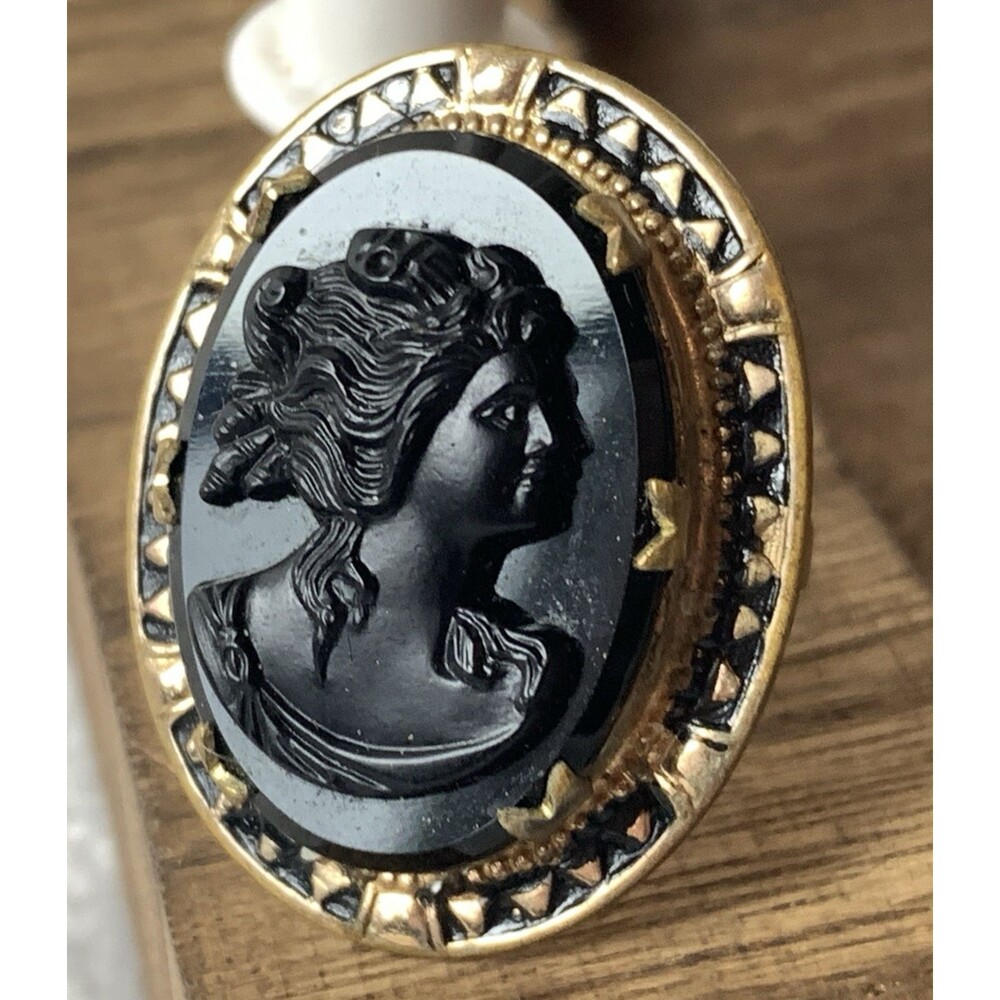 Vintage Black Glass Cameo Statement Ring Sz. 6 1940s Gothic Gold Tone